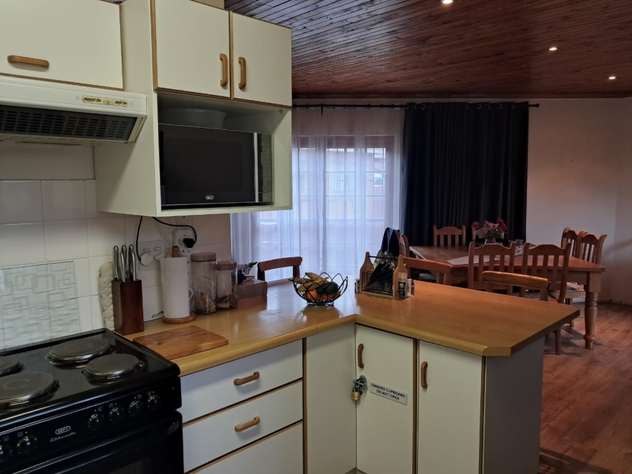 2 Bedroom Property for Sale in Bayview Western Cape